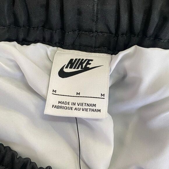 Nike Sportswear Water Repellent Woven Black Pants Mens size M New DD6057-010 (a) - Picture 10 of 12